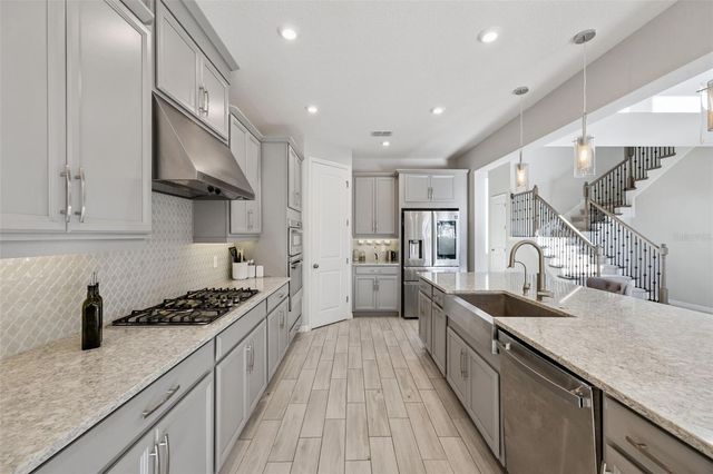 1218 HILLCREST VIEW LOOP, Apopka, FL 32703