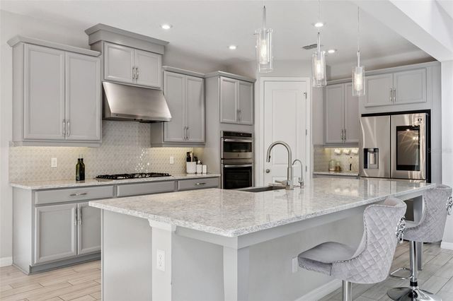 1218 HILLCREST VIEW LOOP, Apopka, FL 32703