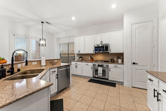 1478 Cambridge Drive, Lewisville, TX 75077