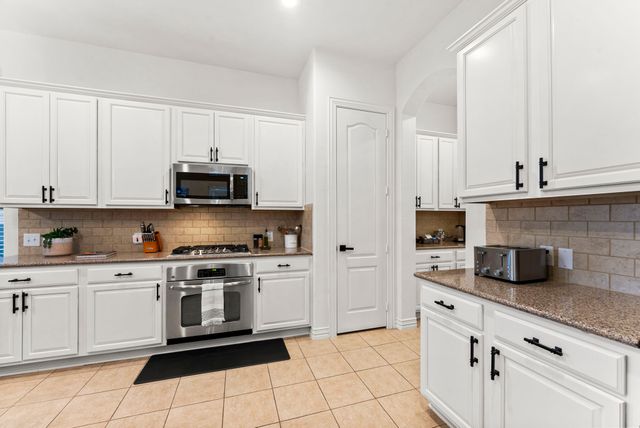 1478 Cambridge Drive, Lewisville, TX 75077