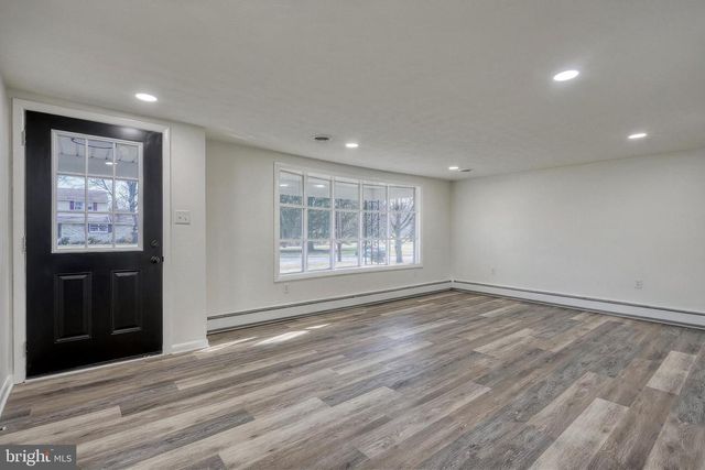 4081 MULBERRY LN, Dover, PA 17315