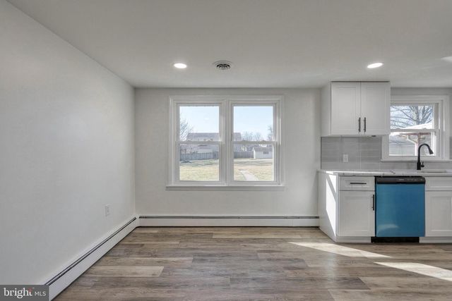 4081 MULBERRY LN, Dover, PA 17315