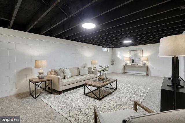 4081 MULBERRY LN, Dover, PA 17315