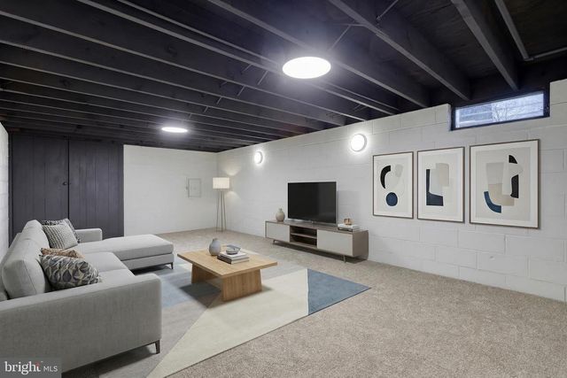 4081 MULBERRY LN, Dover, PA 17315