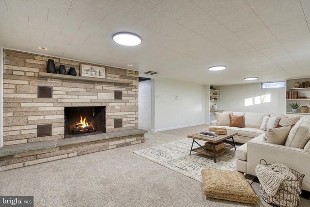 4081 MULBERRY LN, Dover, PA 17315