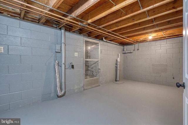 4081 MULBERRY LN, Dover, PA 17315