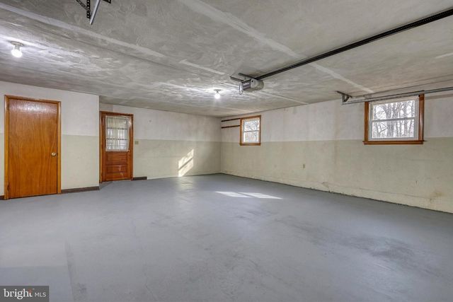 4081 MULBERRY LN, Dover, PA 17315