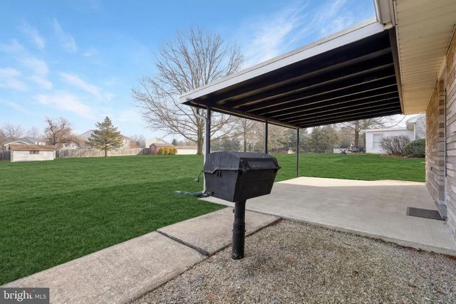 4081 MULBERRY LN, Dover, PA 17315