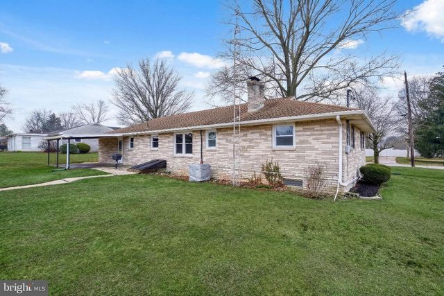 4081 MULBERRY LN, Dover, PA 17315