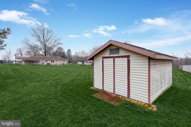 4081 MULBERRY LN, Dover, PA 17315