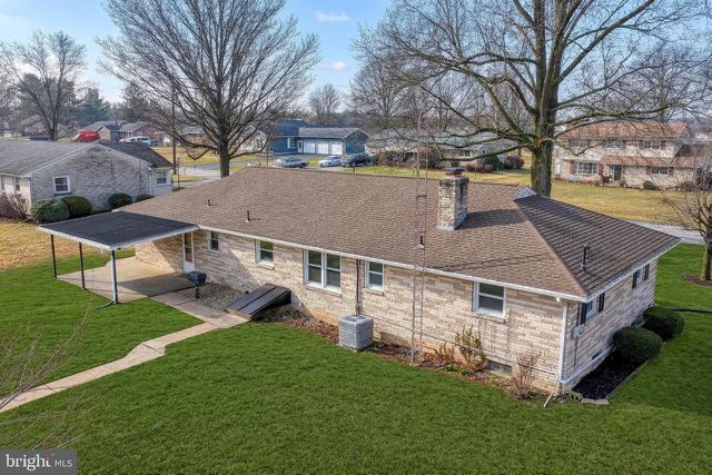 4081 MULBERRY LN, Dover, PA 17315