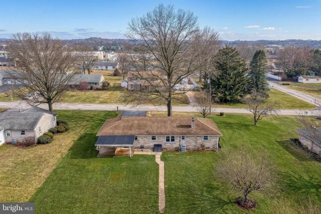 4081 MULBERRY LN, Dover, PA 17315