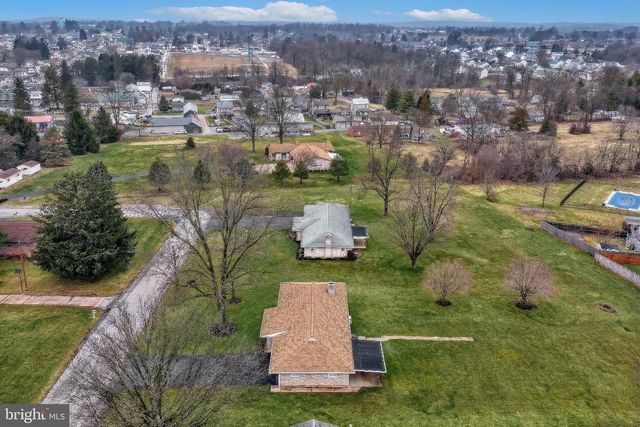 4081 MULBERRY LN, Dover, PA 17315