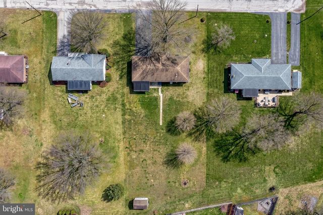 4081 MULBERRY LN, Dover, PA 17315