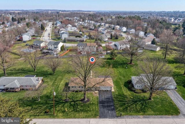 4081 MULBERRY LN, Dover, PA 17315