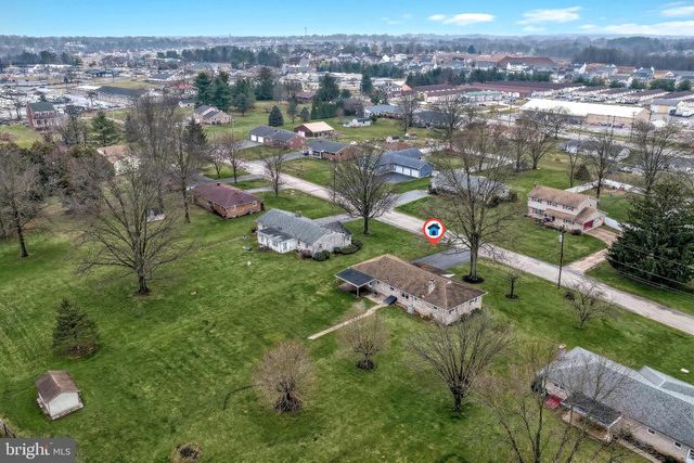 4081 MULBERRY LN, Dover, PA 17315