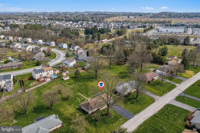 4081 MULBERRY LN, Dover, PA 17315