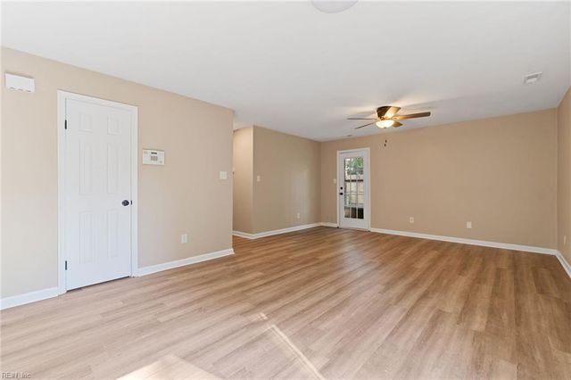 5416 Heatherton CT, Virginia Beach, VA 23462