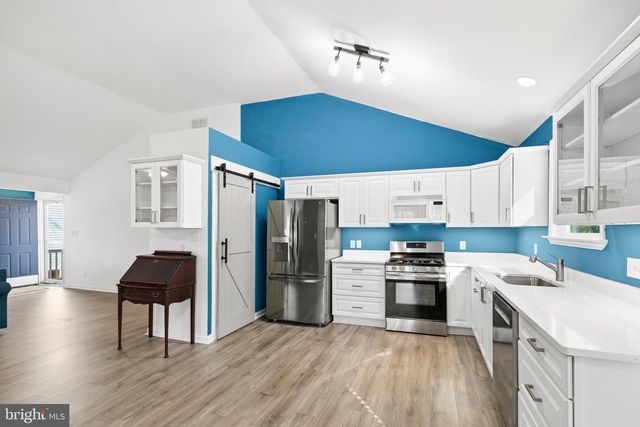 1 SURFERS WAY, Ocean Pines, MD 21811