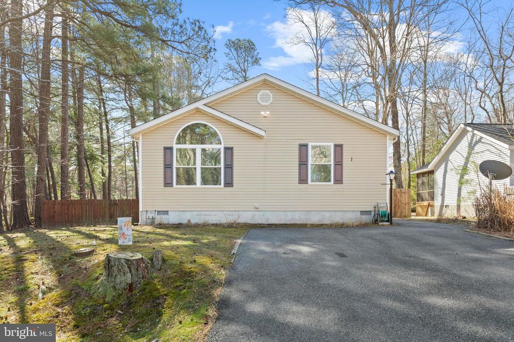 1 SURFERS WAY, Ocean Pines, MD 21811