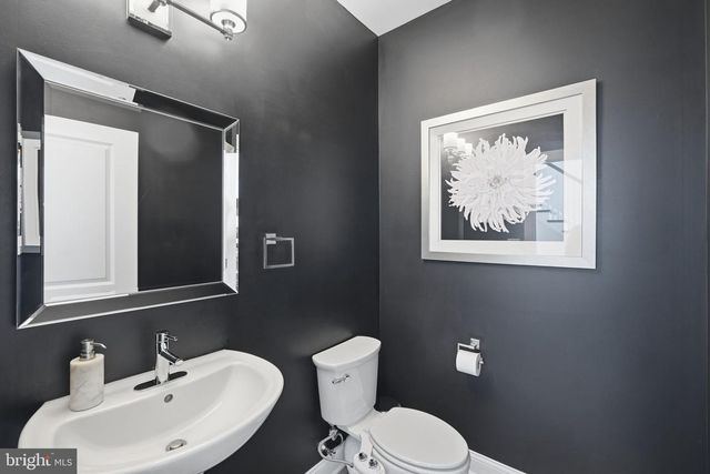 11801 DINWIDDIE DR, Rockville, MD 20852