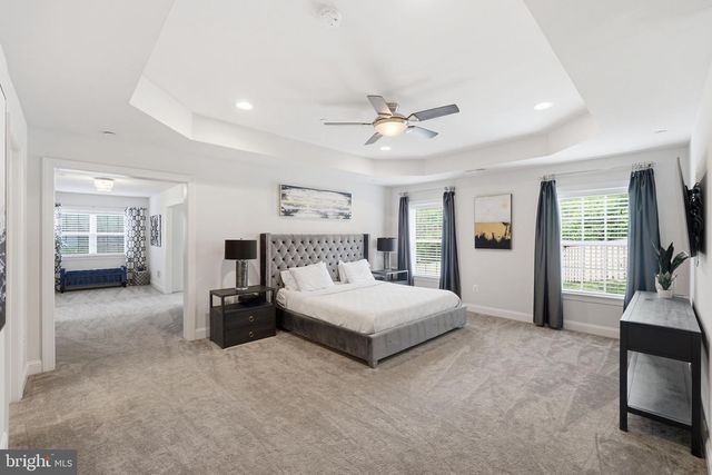 11801 DINWIDDIE DR, Rockville, MD 20852