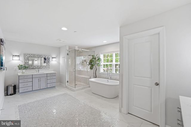 11801 DINWIDDIE DR, Rockville, MD 20852