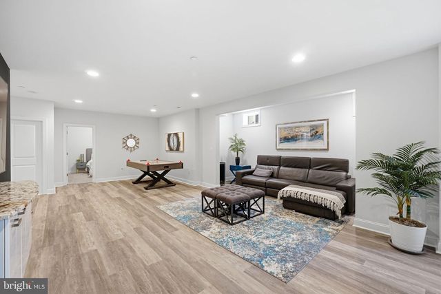 11801 DINWIDDIE DR, Rockville, MD 20852
