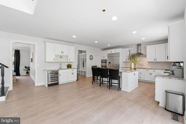 11801 DINWIDDIE DR, Rockville, MD 20852