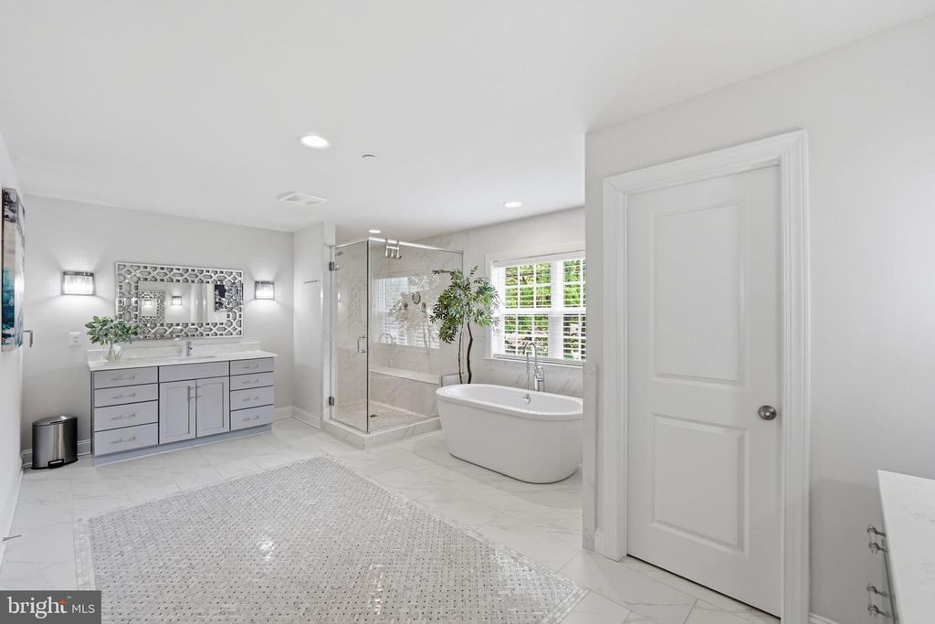 Image 20 of property listing at 11801 DINWIDDIE DR, Rockville, MD 20852