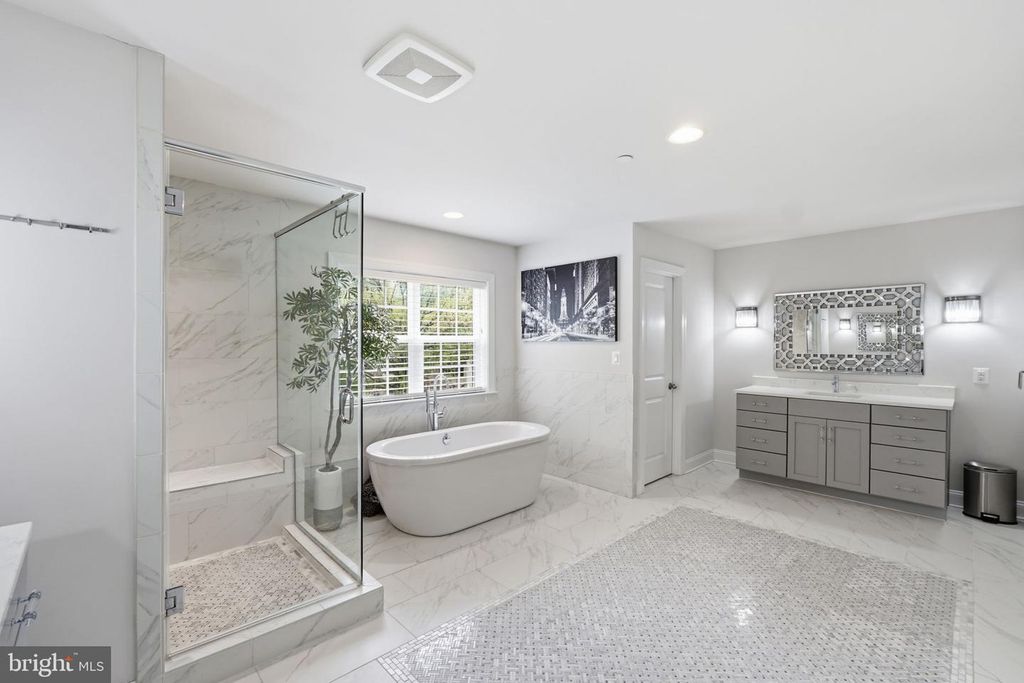 Image 21 of property listing at 11801 DINWIDDIE DR, Rockville, MD 20852