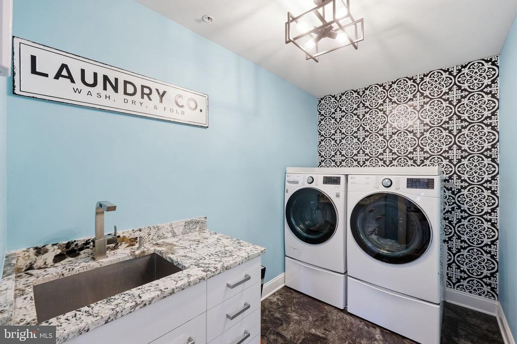 Image 34 of property listing at 11801 DINWIDDIE DR, Rockville, MD 20852