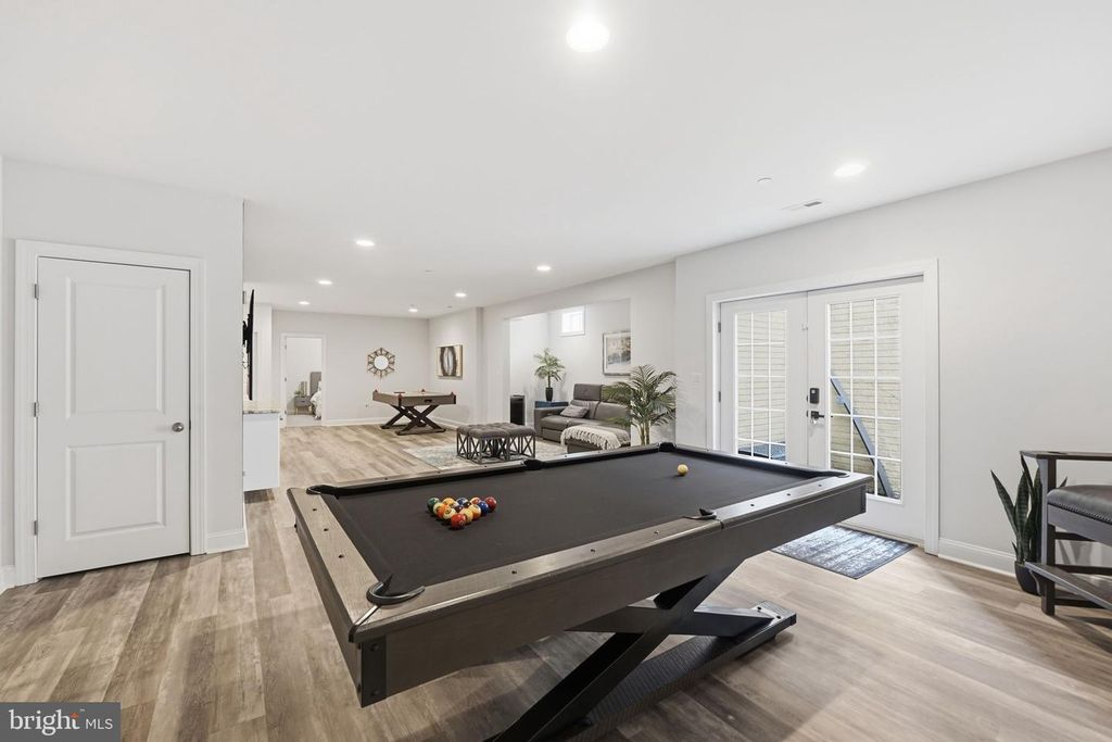 Image 37 of property listing at 11801 DINWIDDIE DR, Rockville, MD 20852