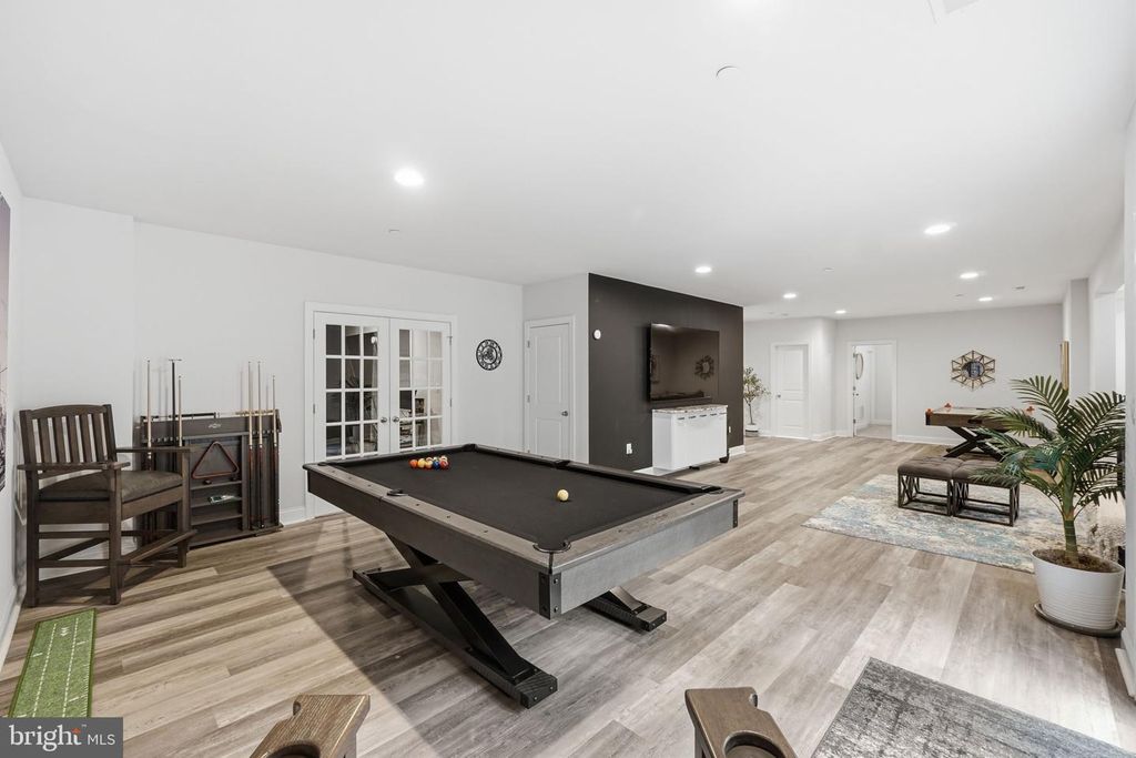 Image 38 of property listing at 11801 DINWIDDIE DR, Rockville, MD 20852