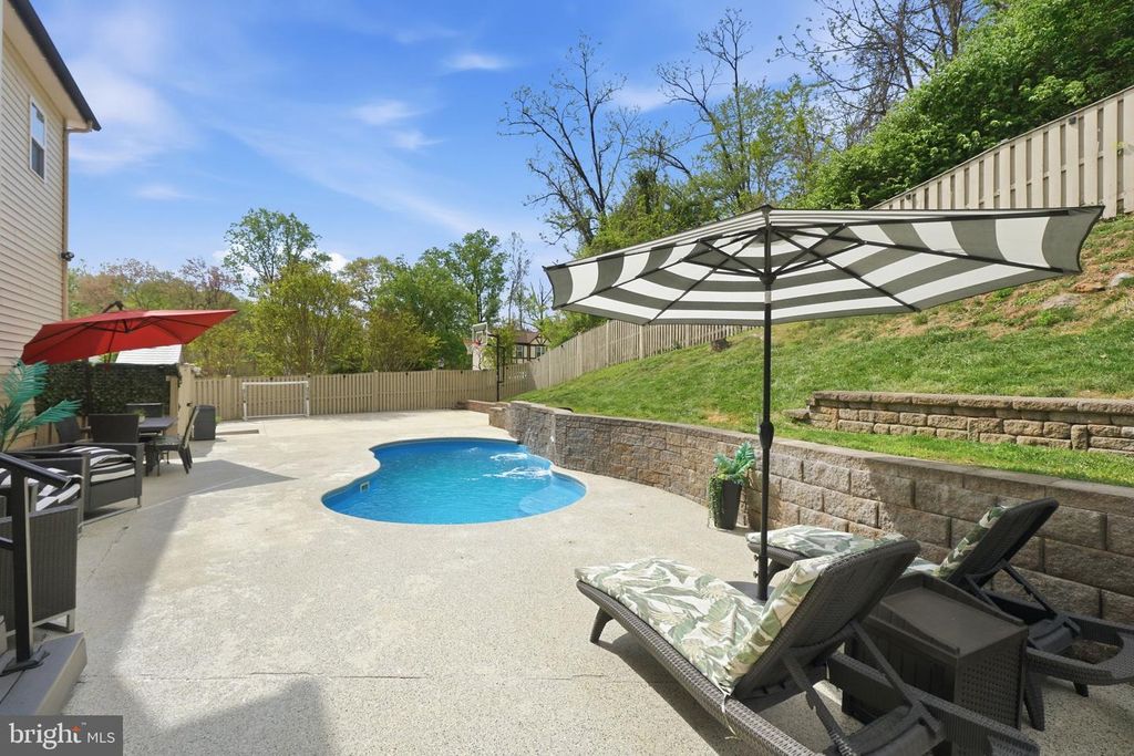 Image 45 of property listing at 11801 DINWIDDIE DR, Rockville, MD 20852