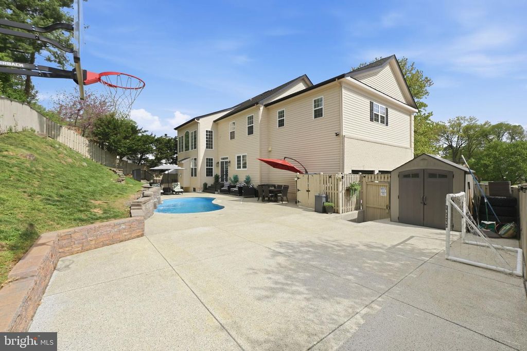 Image 47 of property listing at 11801 DINWIDDIE DR, Rockville, MD 20852