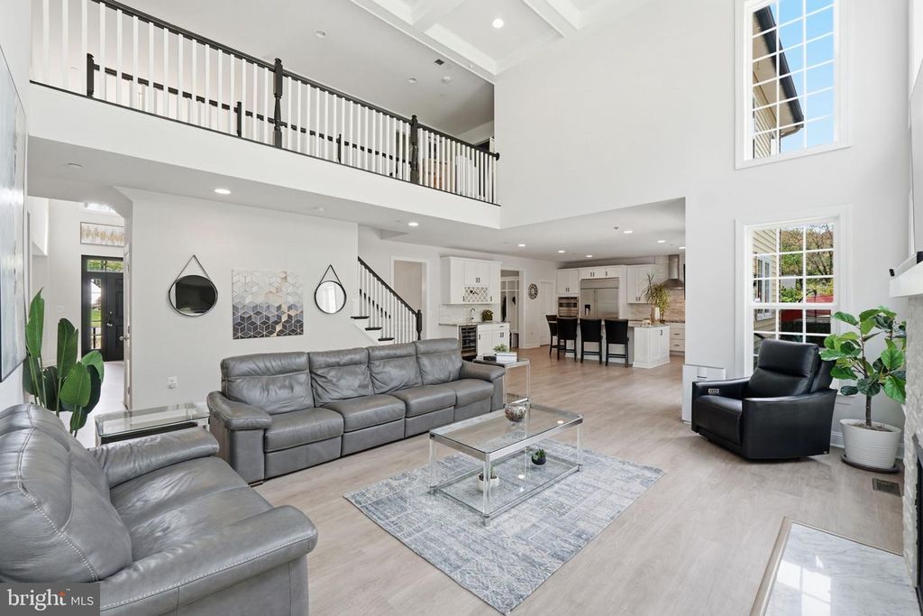 Image 7 of property listing at 11801 DINWIDDIE DR, Rockville, MD 20852