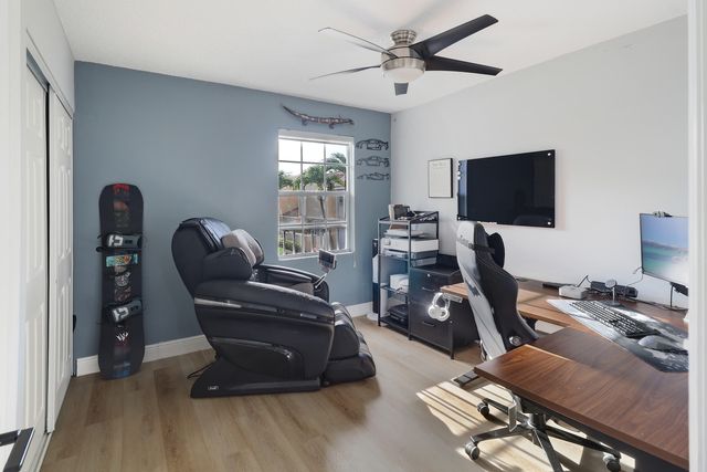 11303 LAKEVIEW Drive 8-M, Coral Springs, FL 33071