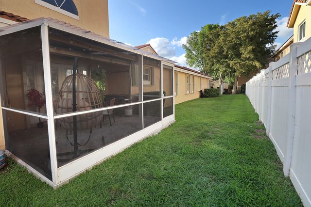 11303 LAKEVIEW Drive 8-M, Coral Springs, FL 33071