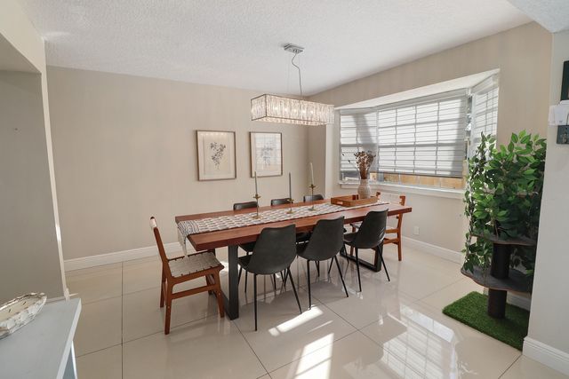 11303 LAKEVIEW Drive 8-M, Coral Springs, FL 33071