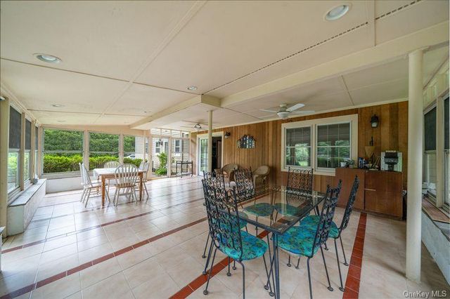 40 Hanson Lane, New Rochelle, NY 10804
