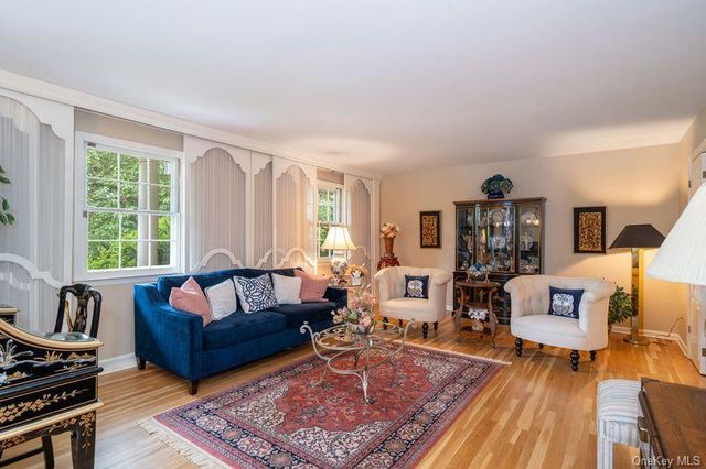 40 Hanson Lane, New Rochelle, NY 10804