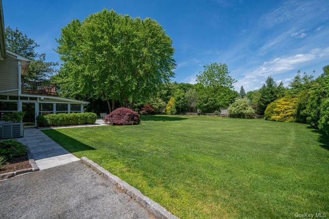 40 Hanson Lane, New Rochelle, NY 10804