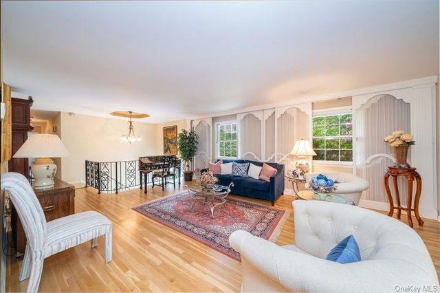 40 Hanson Lane, New Rochelle, NY 10804