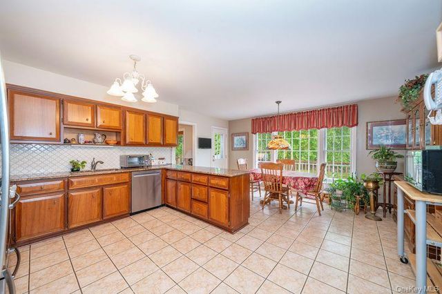 40 Hanson Lane, New Rochelle, NY 10804