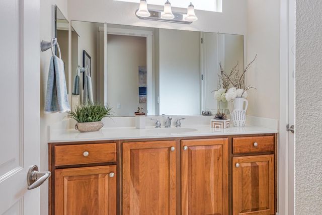 2507 Walden View Ln, Lincoln, CA 95648