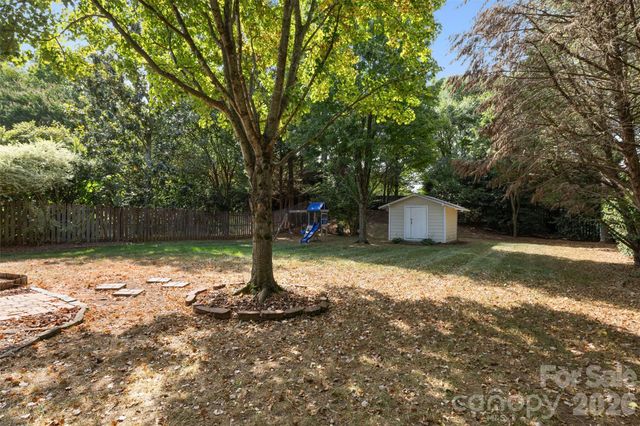 6818 Millingden Court, Charlotte, NC 28277
