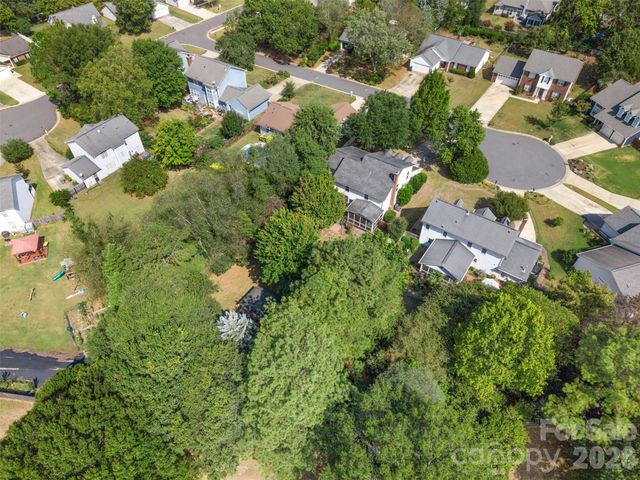 6818 Millingden Court, Charlotte, NC 28277