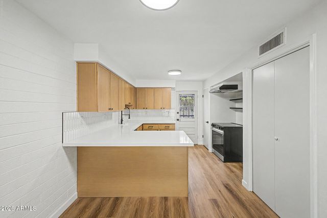 3505 E CAMPBELL Avenue 8, Phoenix, AZ 85018