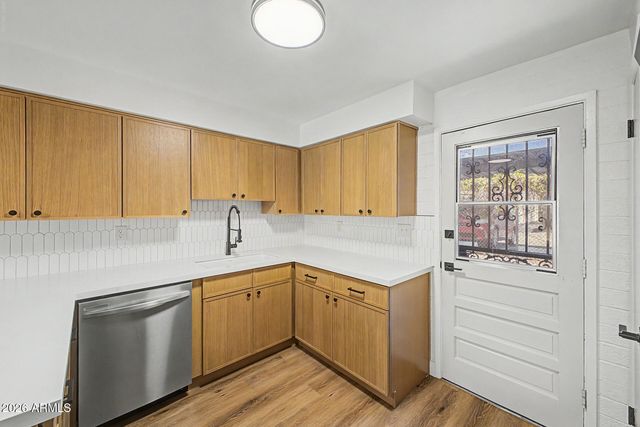 3505 E CAMPBELL Avenue 8, Phoenix, AZ 85018